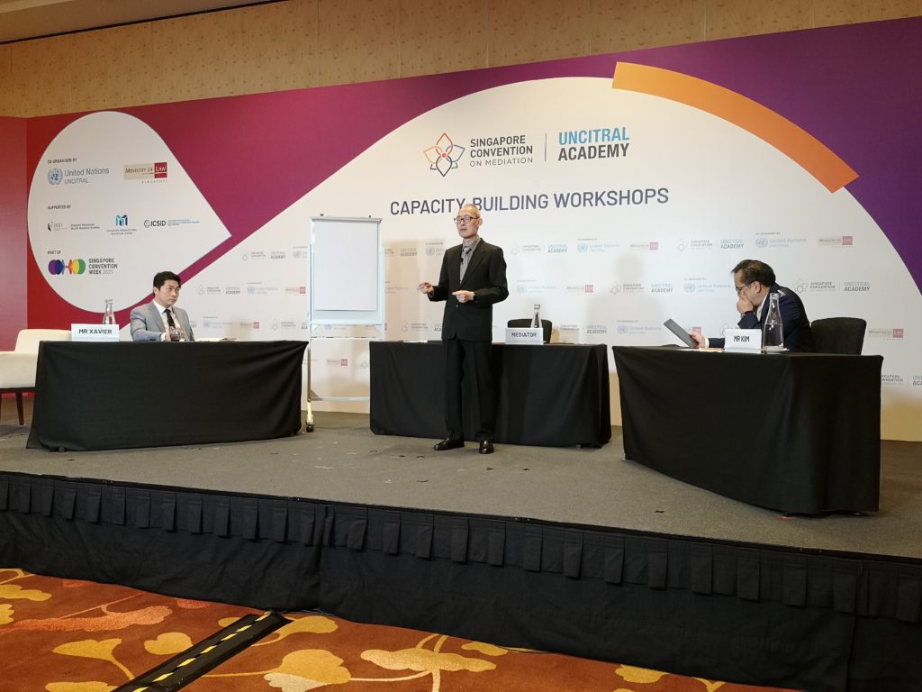 Prof Joel Lee, Chairman, Singapore International Mediation Institute leading the fishbowl.